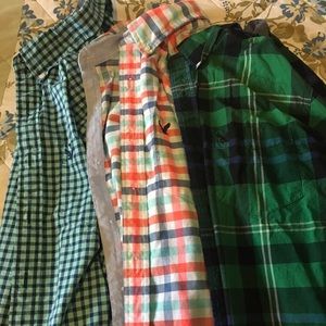 3 small men’s American Eagle button up shirts